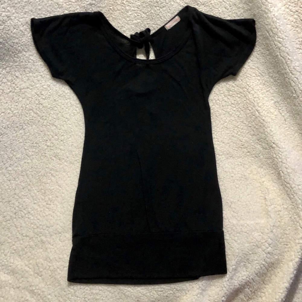 ⭐️4/$20⭐️ One Clothing Blouse with Key Hole back